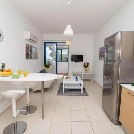 The Good Times * Protaras